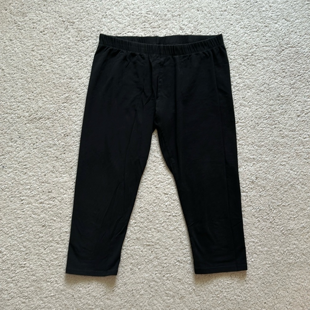 No boundaries black cropped leggings